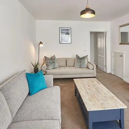 Host & - Chapel Row * Saltburn-by-the-Sea
